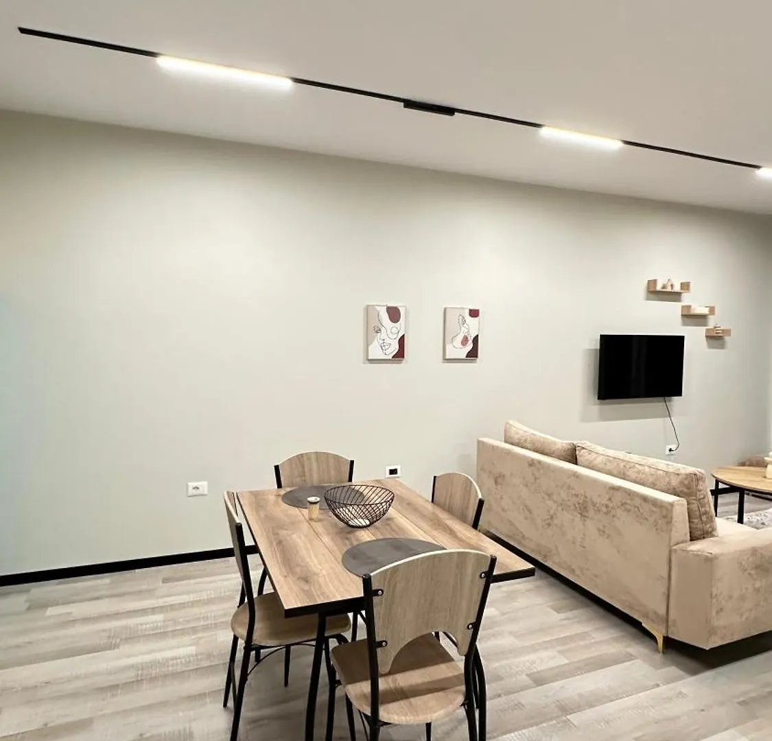 Downtown Apartament Tirana 0*,